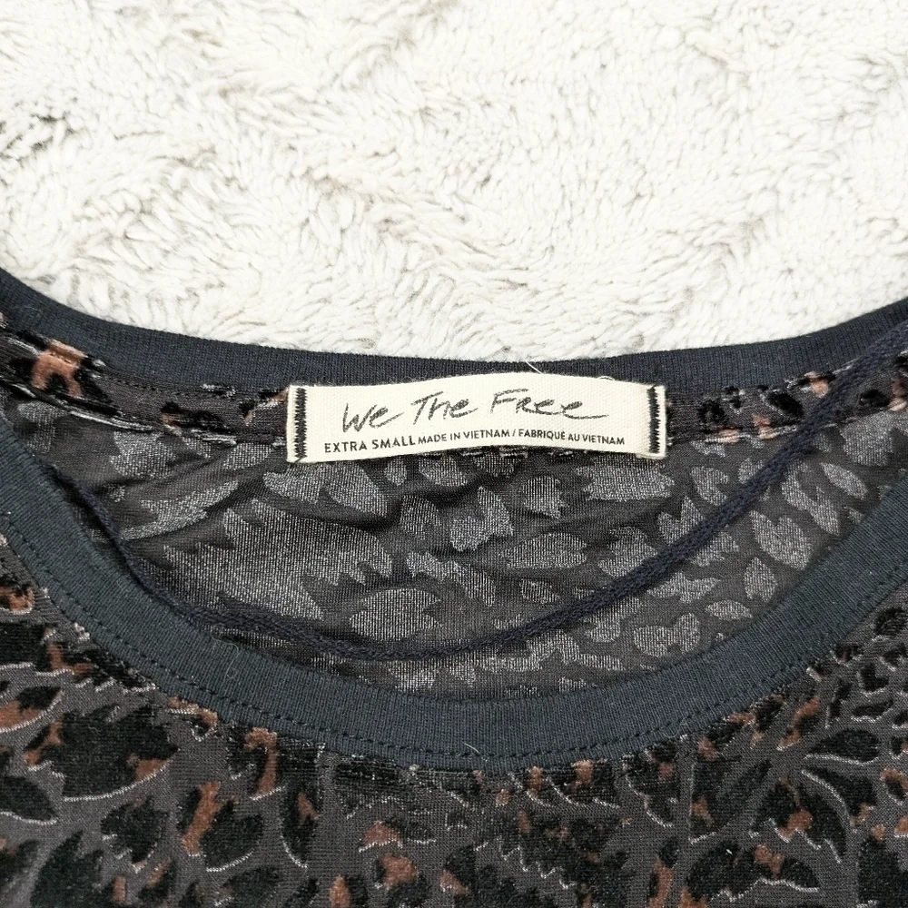 Free People Shirt Women's XS Black Cheetah Combo Teddy Velvet Boxy Top